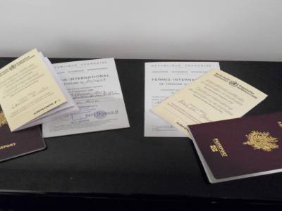 papiers divers et variés...
