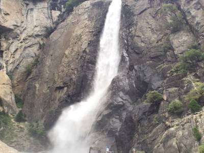 lower yosemite falls