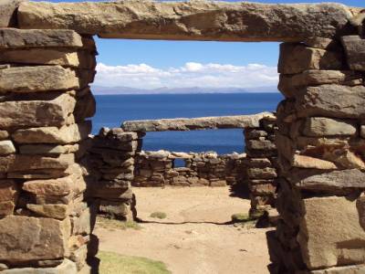 ruines incas sur l'île du soleil