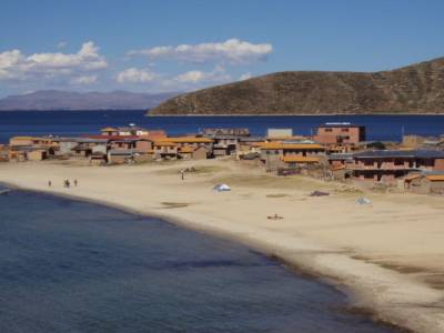 Village Sampaya sur l'île du soleil