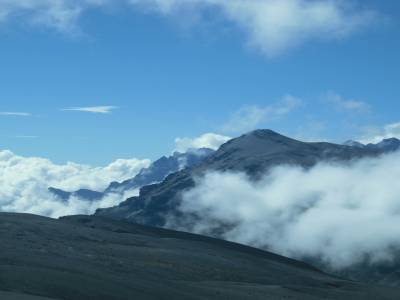 Vue de la Cumbre au dessus de la Paz a 4800m