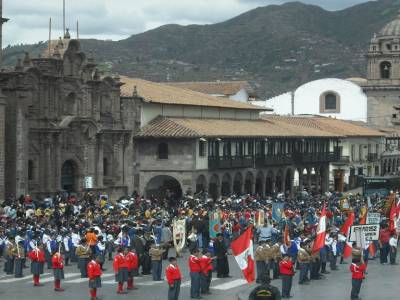 Defile scolaire sur la place d armes