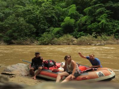 Photo de groupe avec Mike, notre guide Lahu
