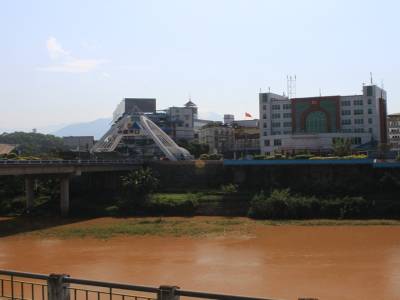 Au revoir Vietnam, Bonjour Chine