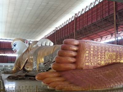 Boudha allongé