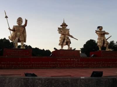 Statue de guerrier