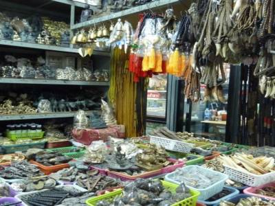 Marché aux amulettes