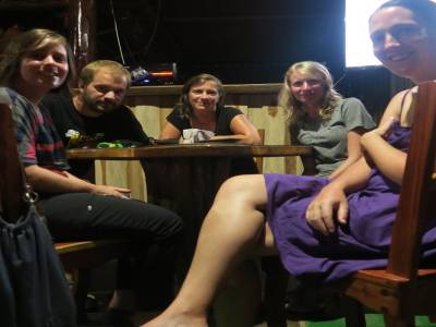 Photo de groupe France / Québec avec Christiane et Vanessa