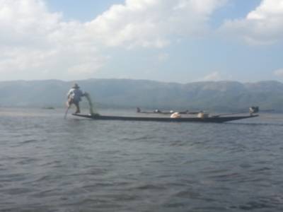 Pécheur sur le lac Inlé