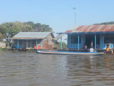 Boat to battangang