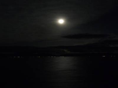 Petite vue de nuit du ferry