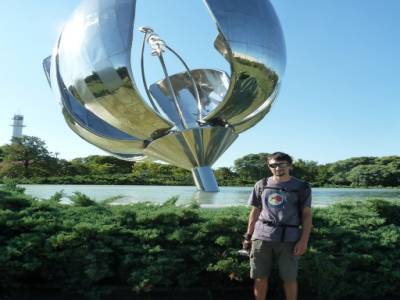 La fleur de Buenos Aires, qui est sensée s'ouvrir et se refermer en fonction du soleil