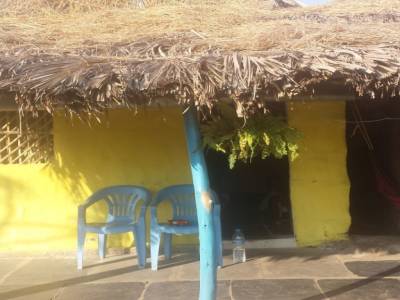 NOTRE CASE A HAMPI