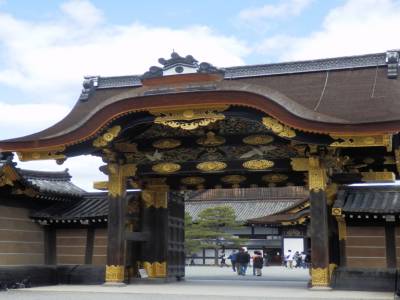 Porte principale du Ninomaru