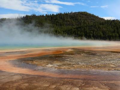 Grand prismatic spring