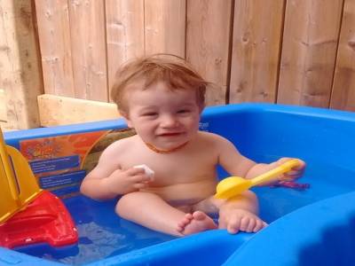 dans la ptite piscine
