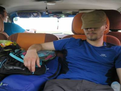 Sieste dans le van pour ne pas être malade