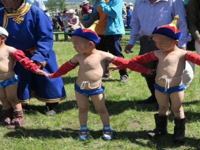 lutte des enfants de 4 ans