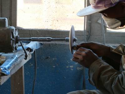 Fabrication d'une cuillère en corne de zébu