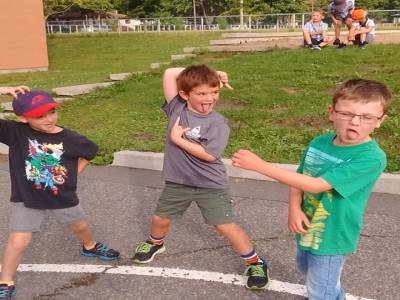 les 3 inséparables se retrouvent après 2 mois de vacances....