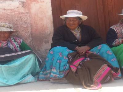 SENORAS DE CHIVAY