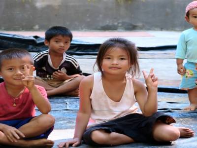 Enfants laotiens
