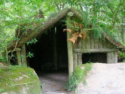 Maison ensevelie par les cendres