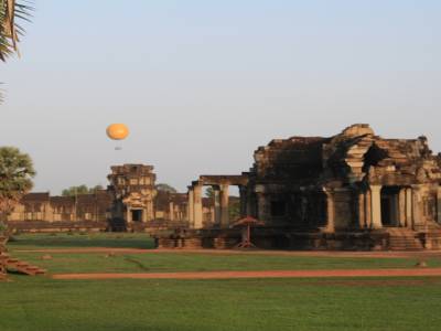 dans le parc d angkor wat
