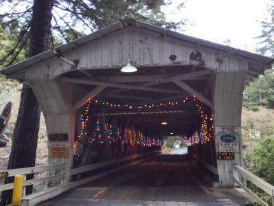un des derniers pont en bois des USA encore utilisé regulièrement