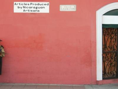 Un policier en sandales prend son service