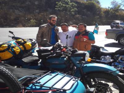le petit club de motard local. Eux c'est les gentils du groupe.