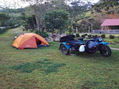 Encore un camping à +15 000 étoiles. Je comprends toujours pas pourquoi certains aiment tant les 5 étoiles!!!