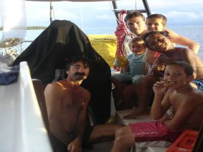avec les gamins d'un autre bateau