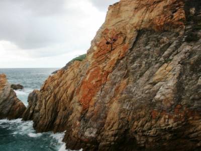 Le plongeon de la mort... cherchez bien, il y en a un en pleine action