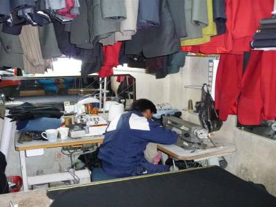 Reparation express du pantalon de Cedric