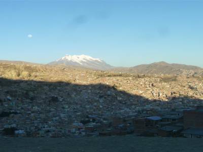 La Paz (ville construite dans un cratere)