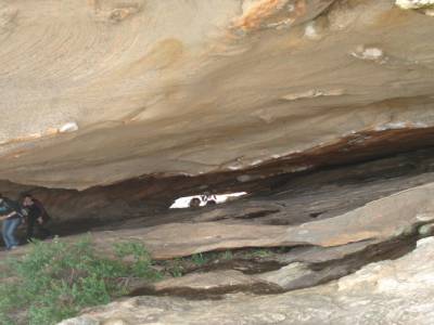 Hollow Mountain. La grotte