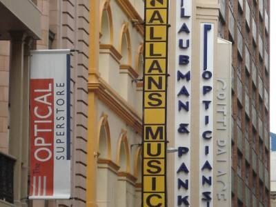 Adelaide. Mais oui je pense à mes enfants mais je ne trouverai pas de Loreley!