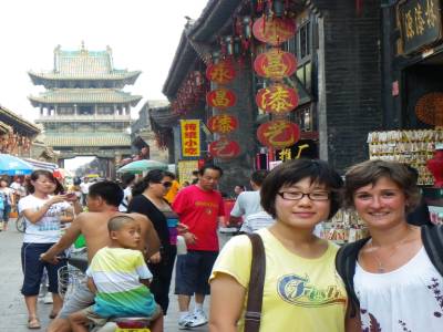une exemple concret de chinoise curieuse de se faire prendre en photo avec une occidentale...