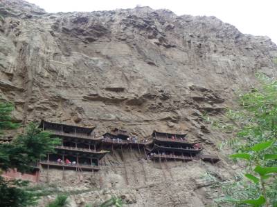 Temple suspendu