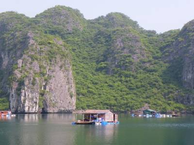 Journee bateau dans la baie de LAN HA