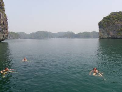 Journee bateau dans la baie de LAN HA