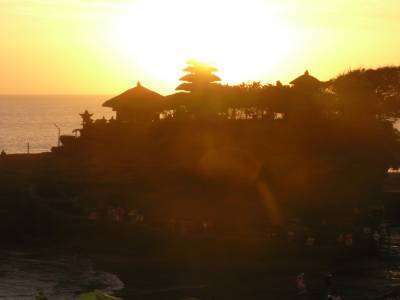 Tanah lot, au coucher soleil