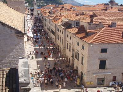 L'artère principale de la ville