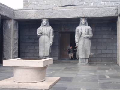 entrée du mausolée du roi du Montenegro