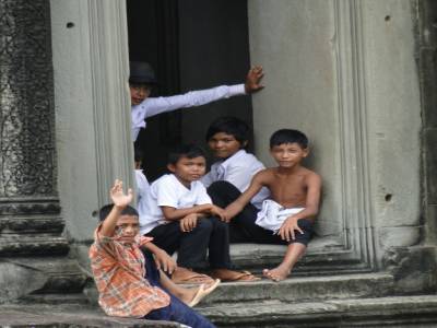 Enfants dans Ankgor Vat