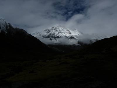 Jour 5: Ascension jusqu au camp de base des Annapurnas (4130M) et redescente a DOBHAN (2540m)