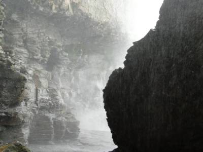 La cascade de l'elephant vue d'en dessous.