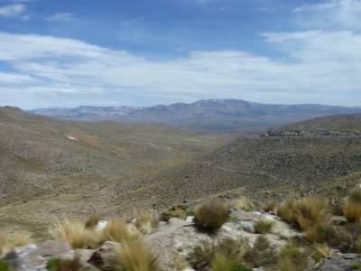 Entre deux villes, une immensité perdue