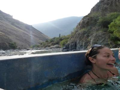 Deuxieme bain de la journee a Llahuar !